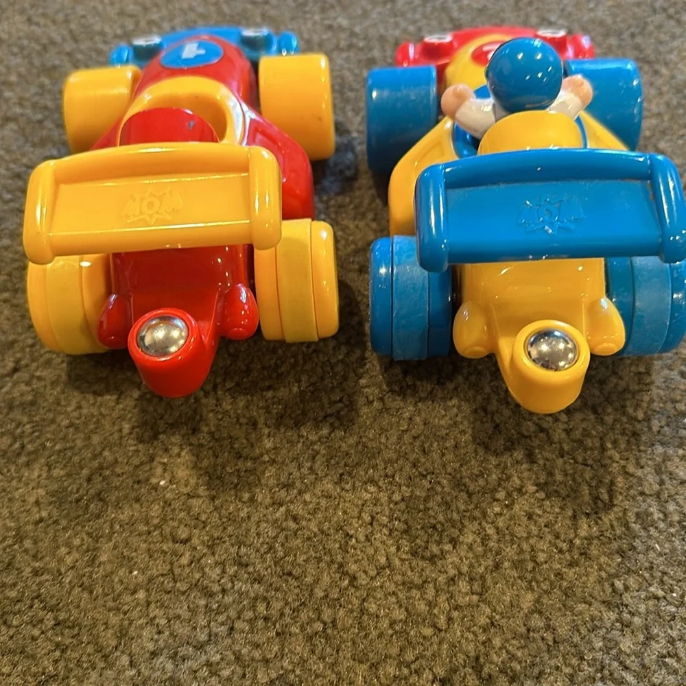 3 Pull Back Cars